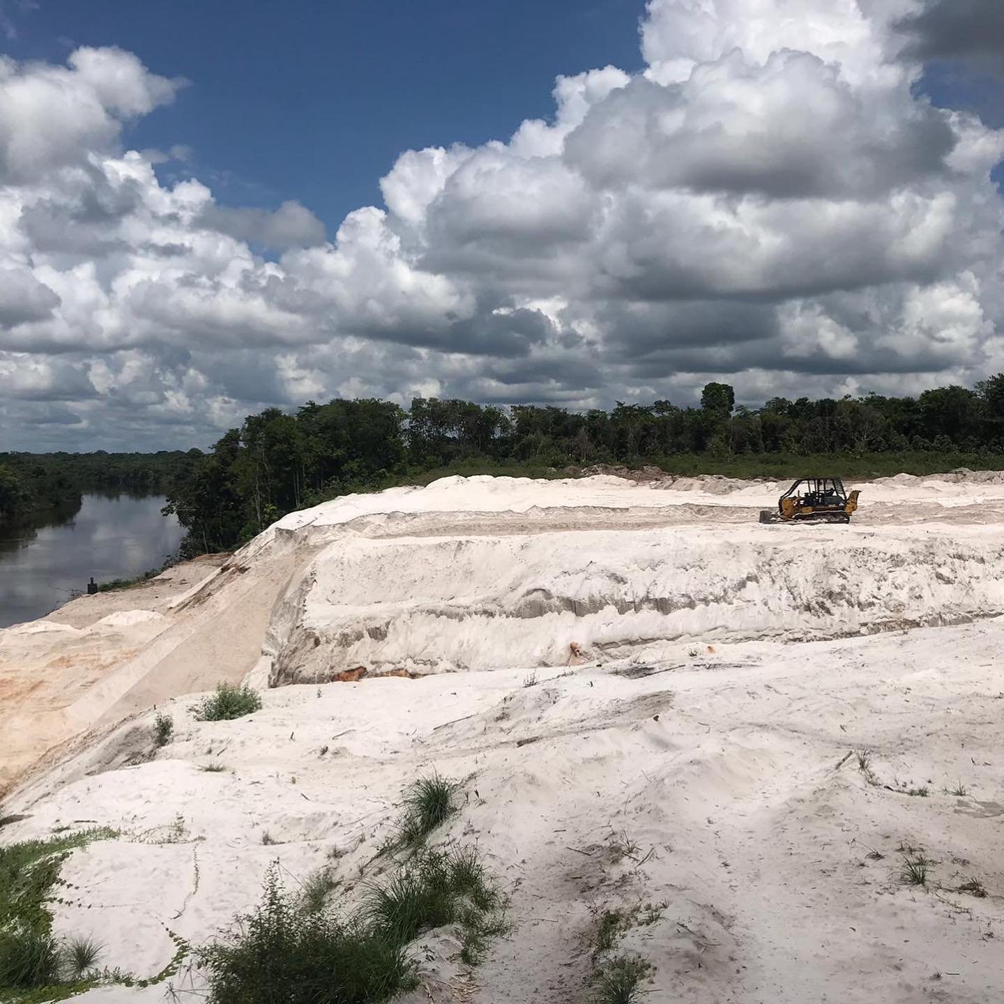 Silica sand mining operation
