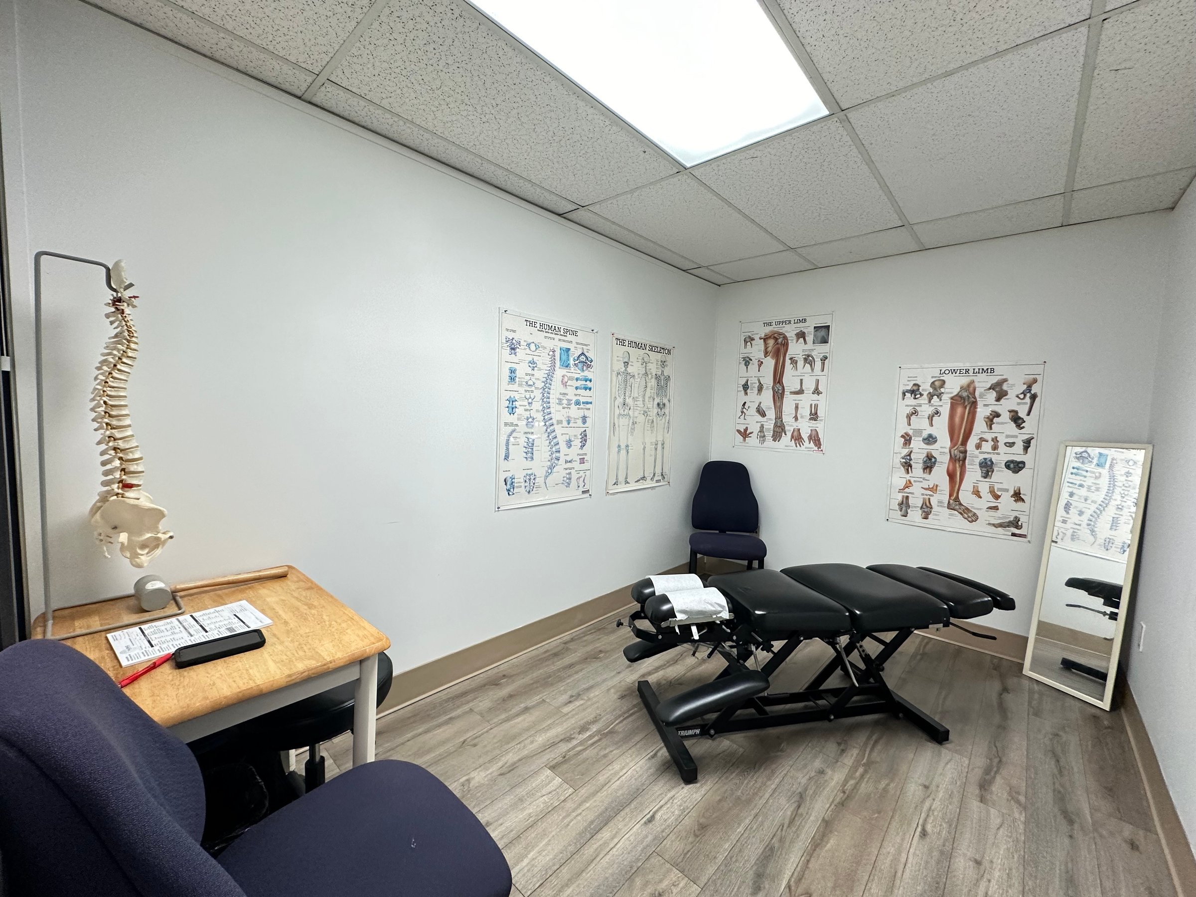 Chiro treatment room at Niagara Falls clinic
