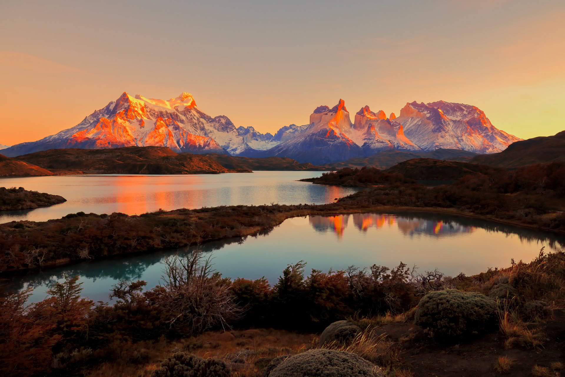 Lago Pehoe with Cuernos del Paine Mountain at Torres del Paine National Park, Chile