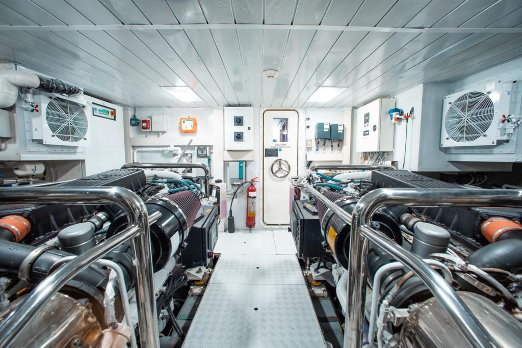 Azimut 85 VIP Cabin Interior