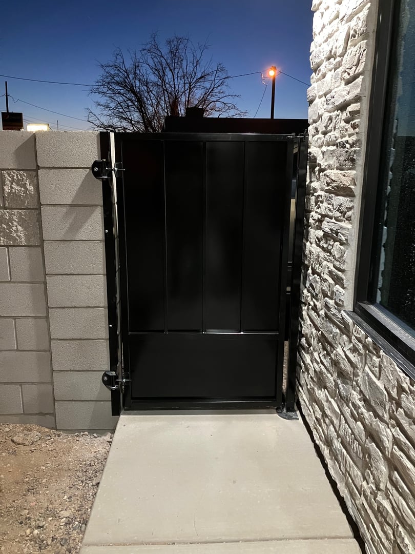 Custom gate