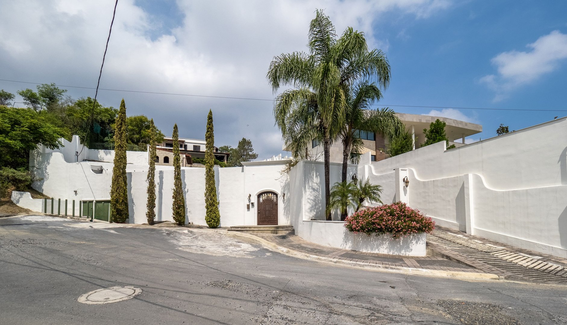 Casa de lujo en Sierra Alta - Hacienda Los Encinos