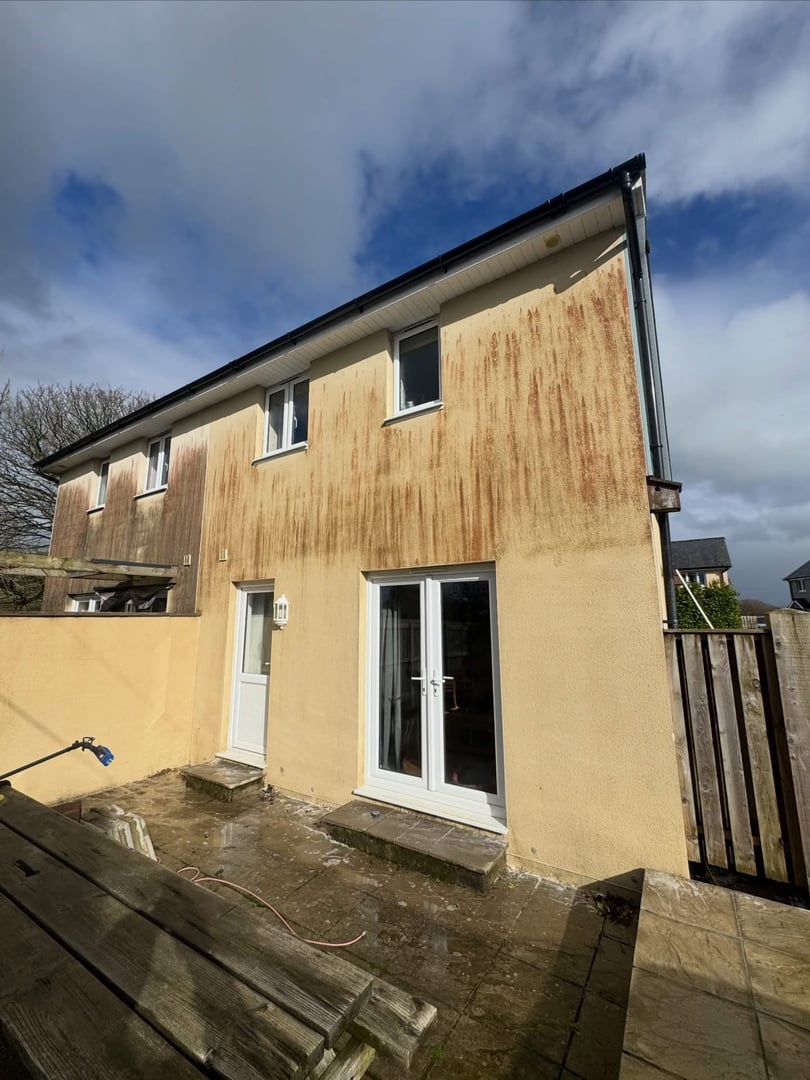 Patio before pressure washing