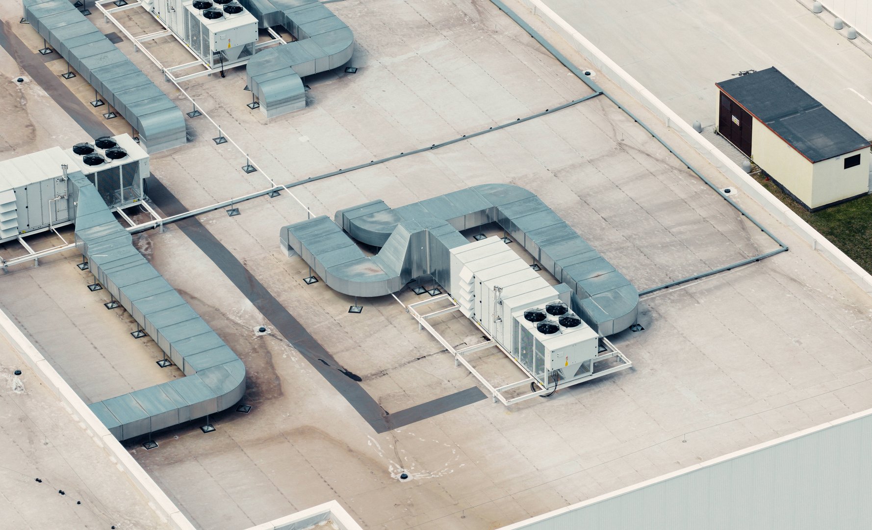 Industrial hvac system with pvc membrane on rooftop ensuring efficient climate control