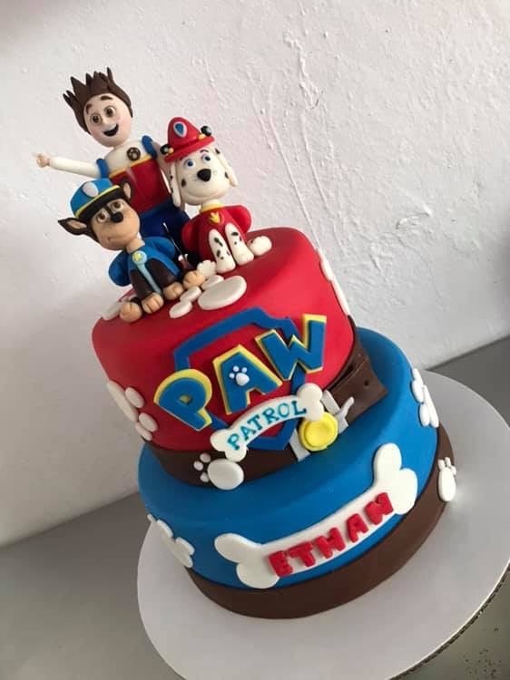 Pastel especializado con técnicas avanzadas