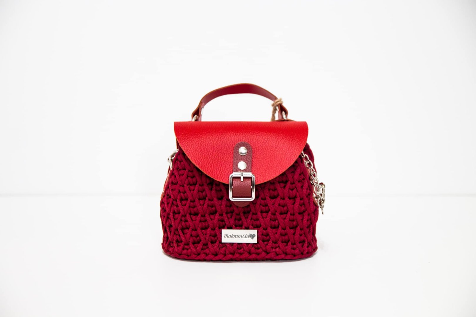 Plecak Bordowy z czerwoną klapką