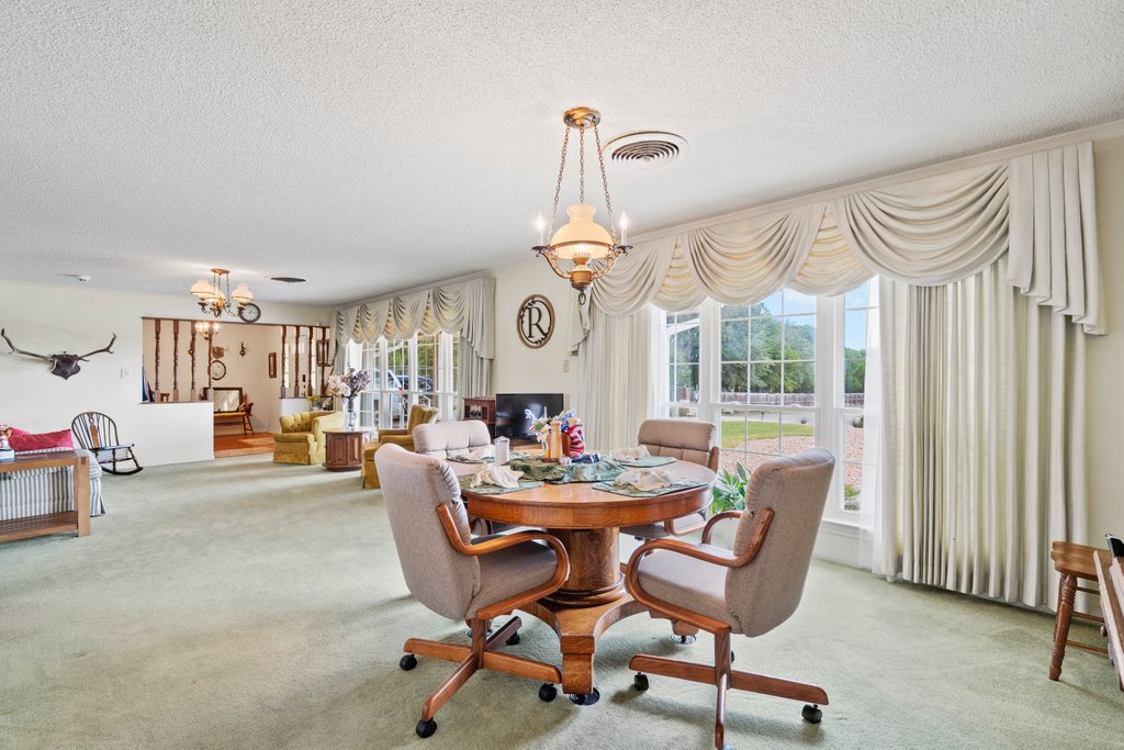 699 Floral Avenue property view