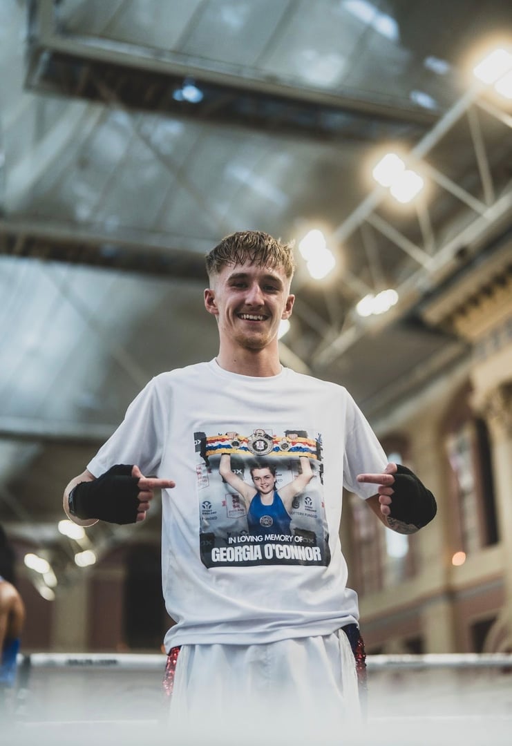 Train with TNT boxing coach training session