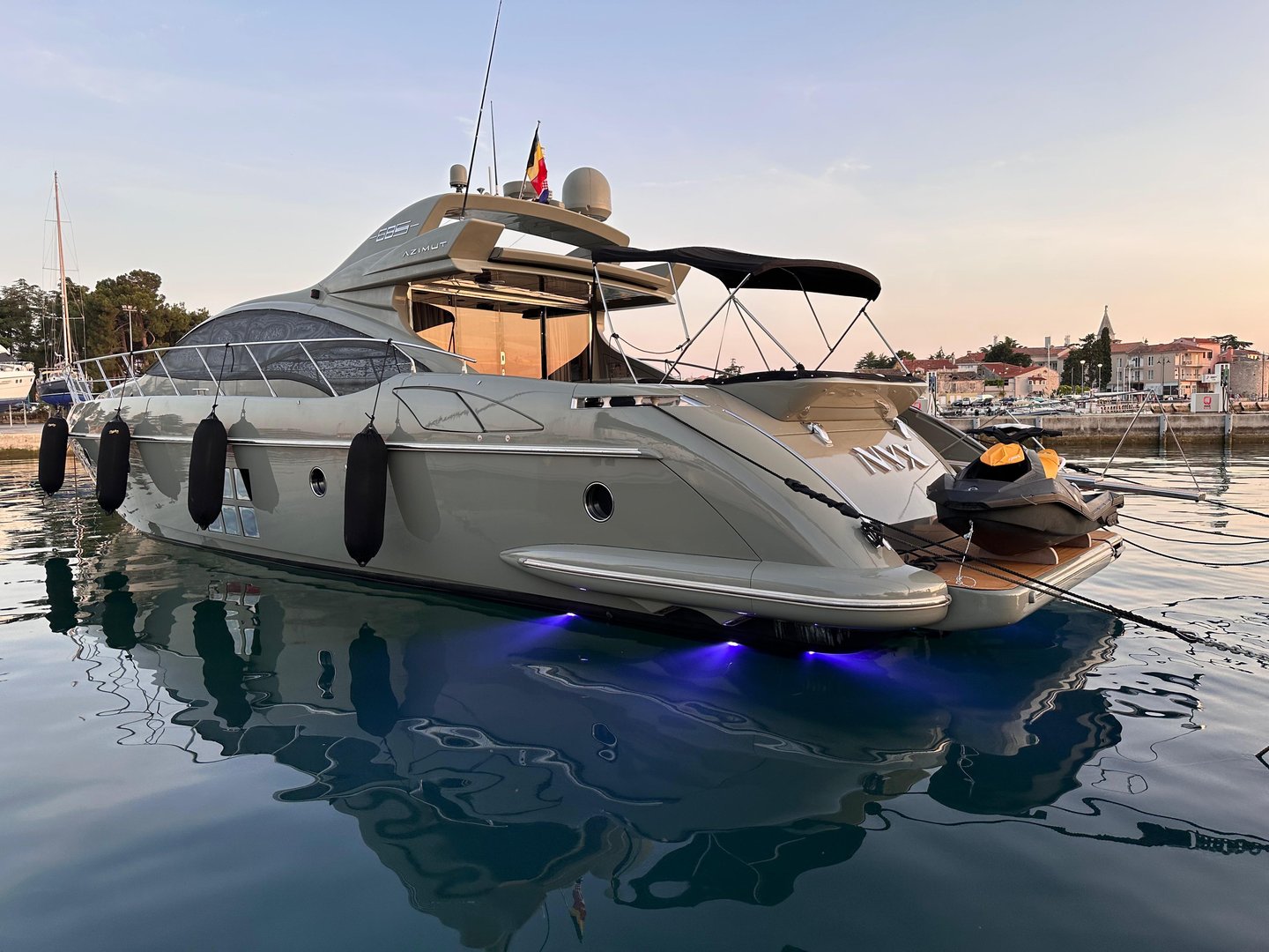 Azimut 68S Yacht