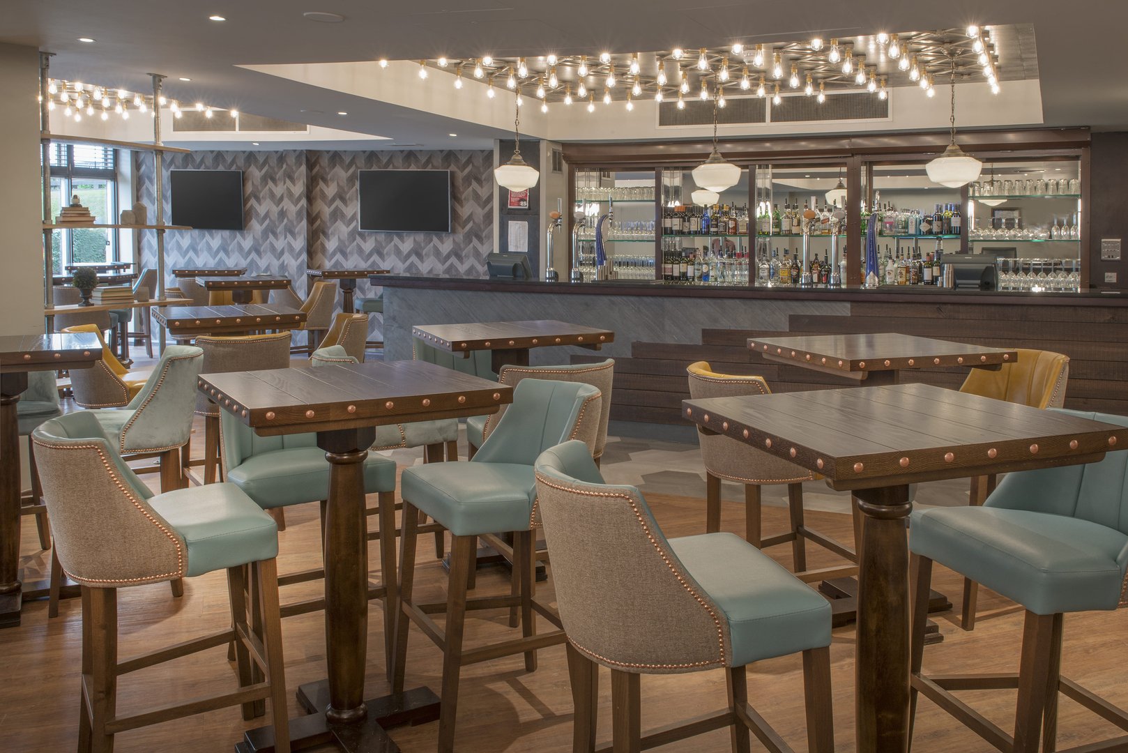 De Vere Wokefield Estate Benedict's Bar dining restaurant facilities