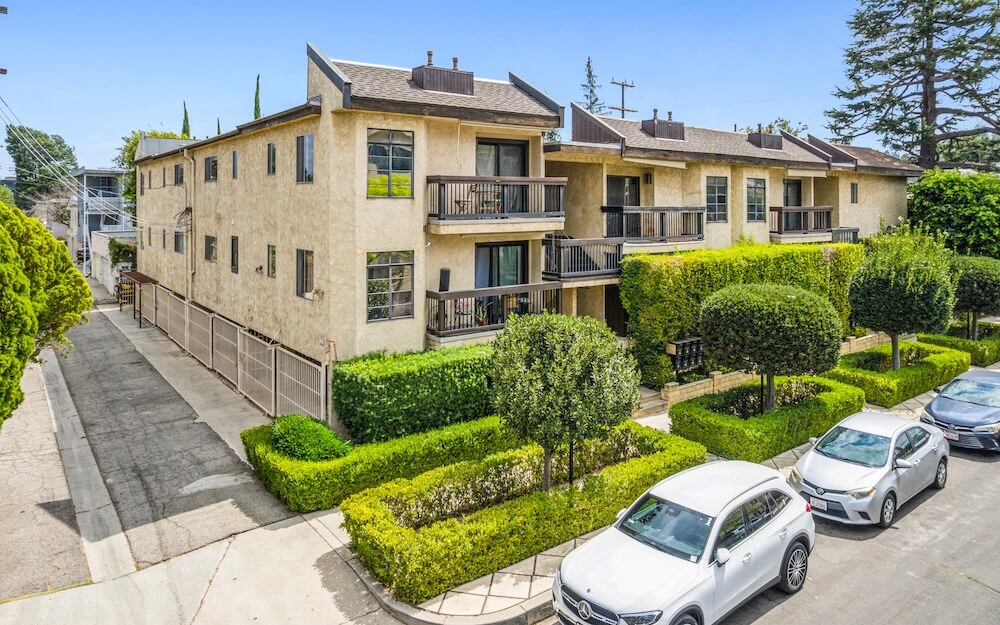 12301 Moorpark St Los Angeles CA