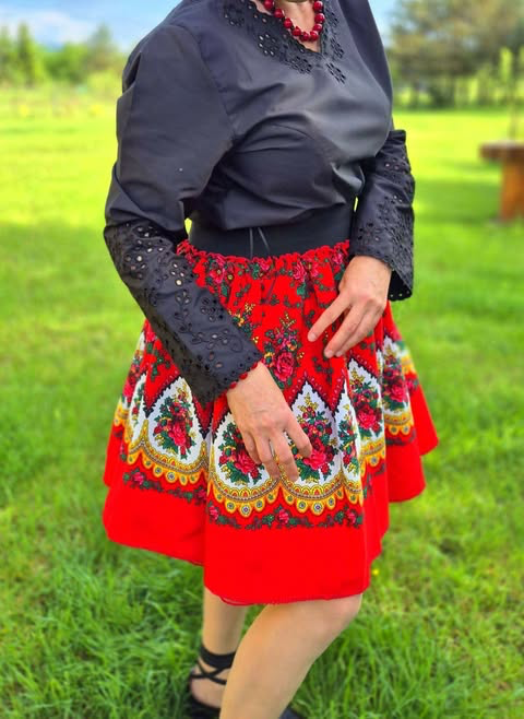 Czarne koszule z długim rękawem