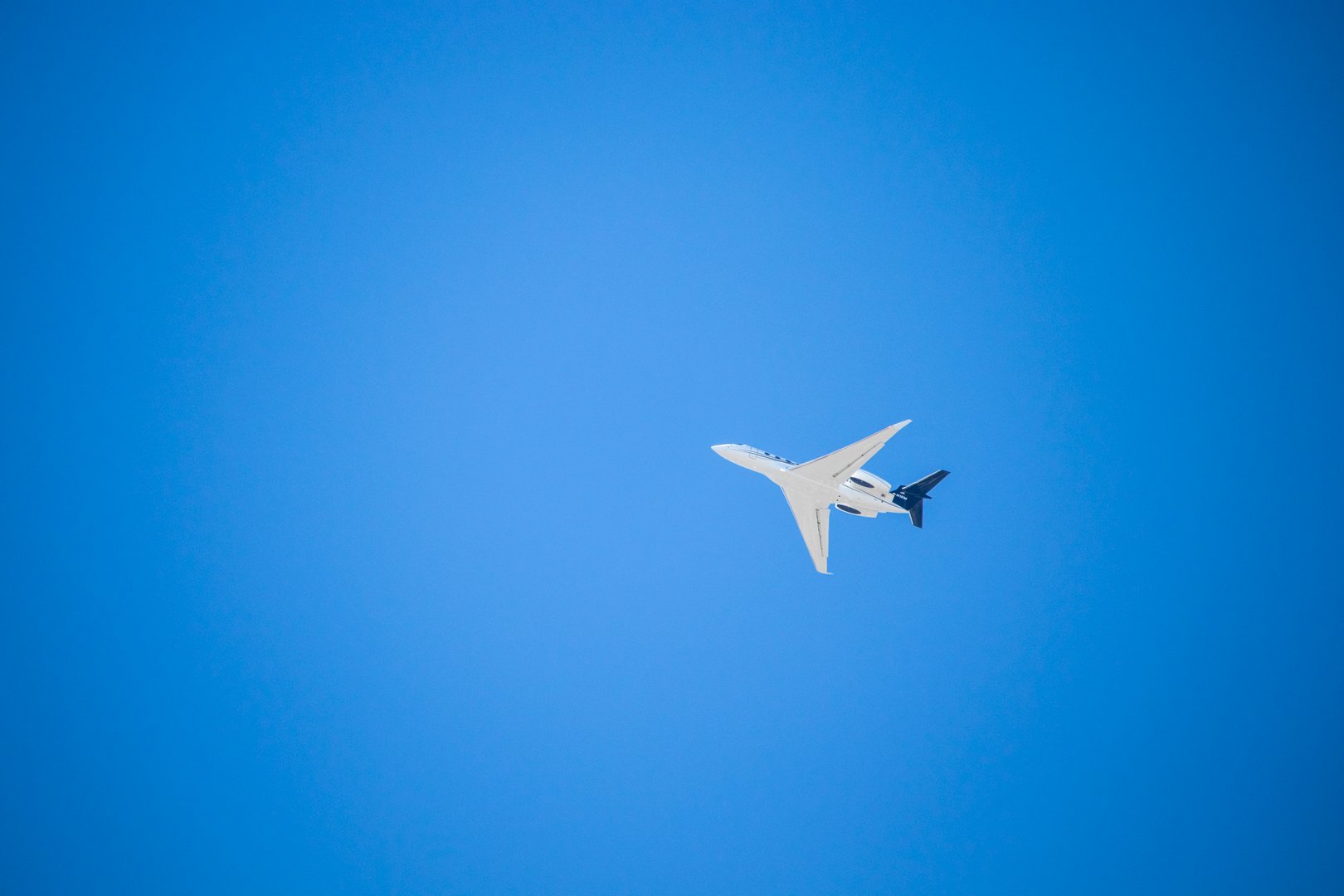 A long-range Gulfstream G500 over Irvine, California