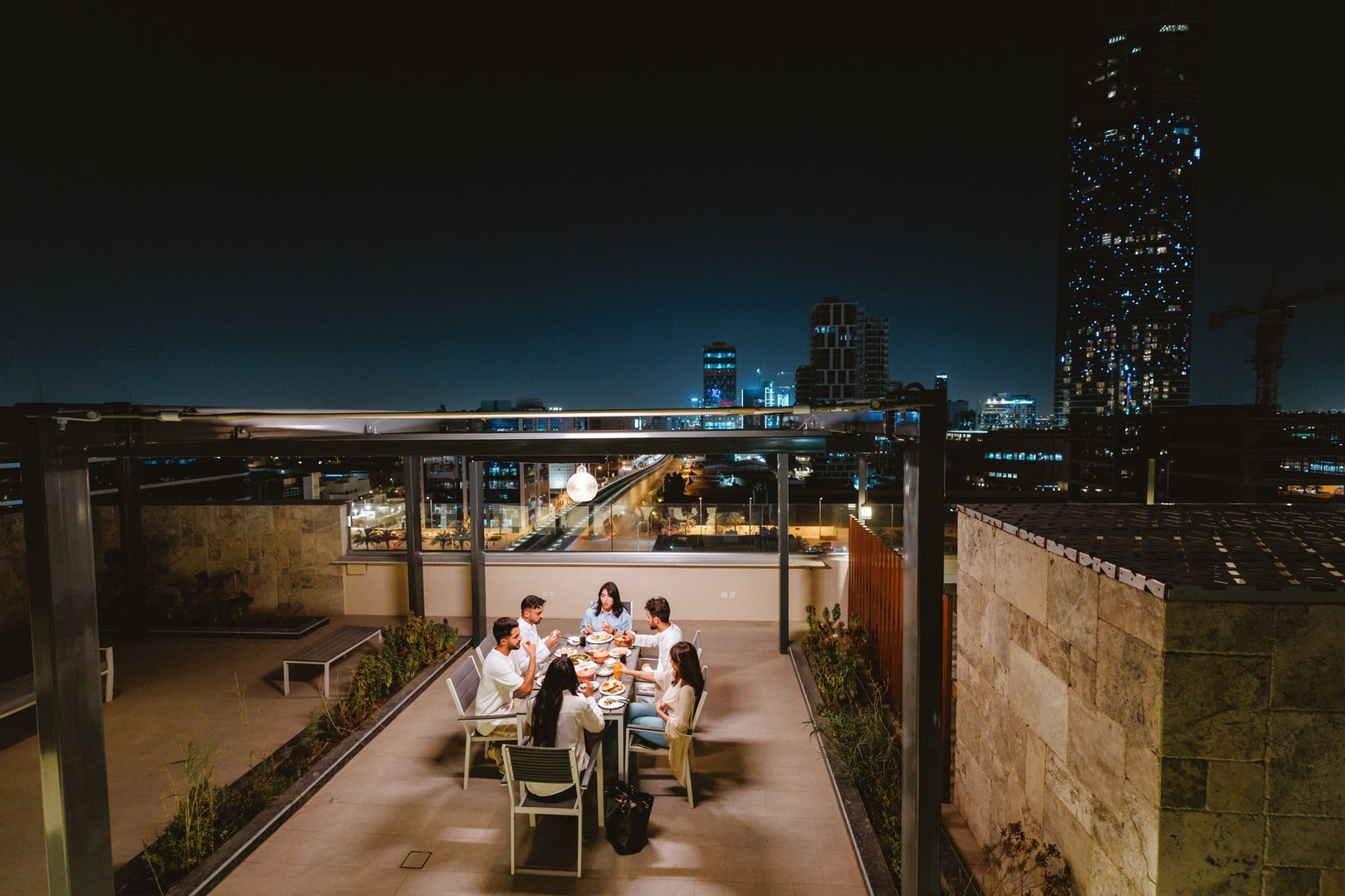 Dubai rooftop dining experience