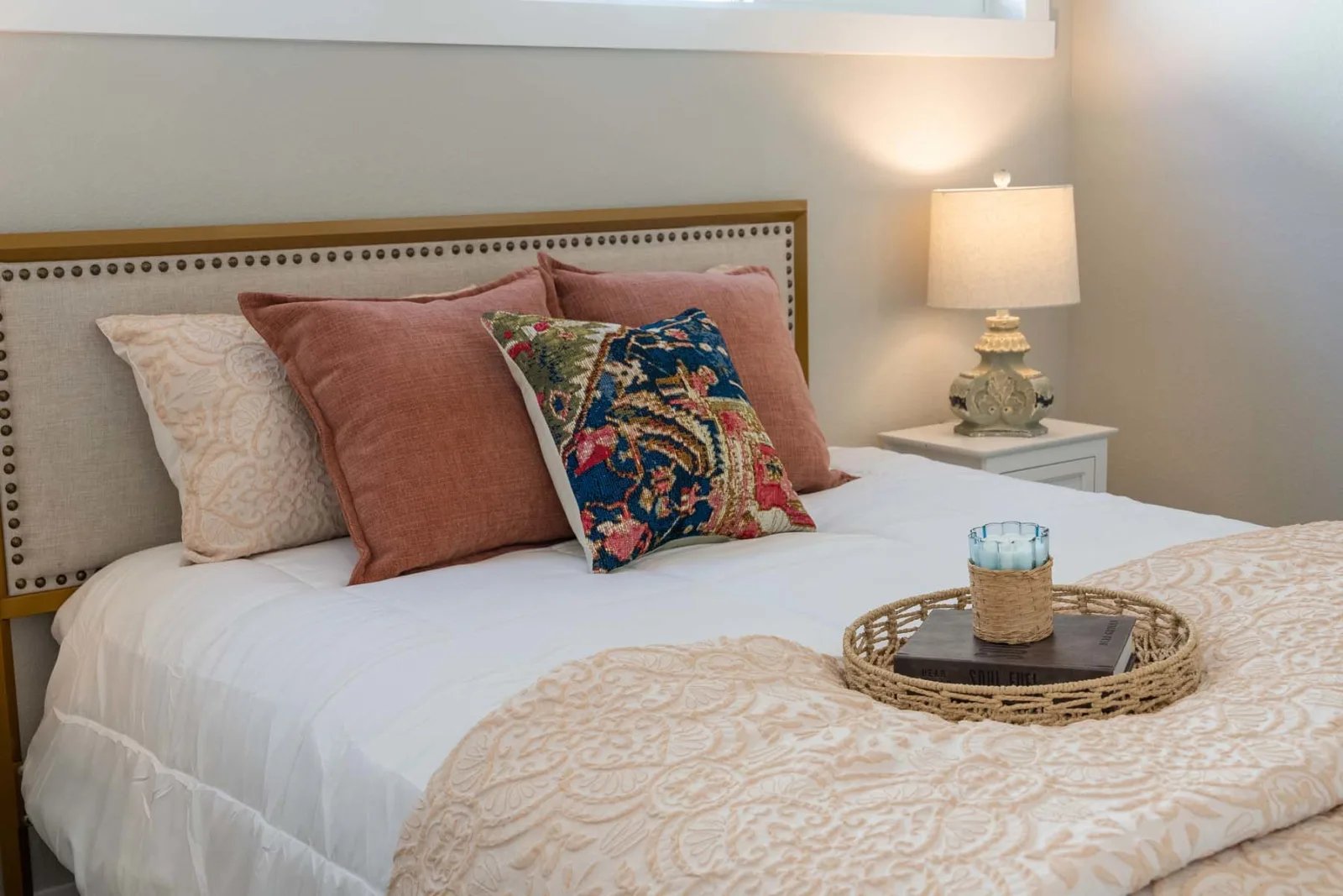 Champion 522A Bedroom Interior