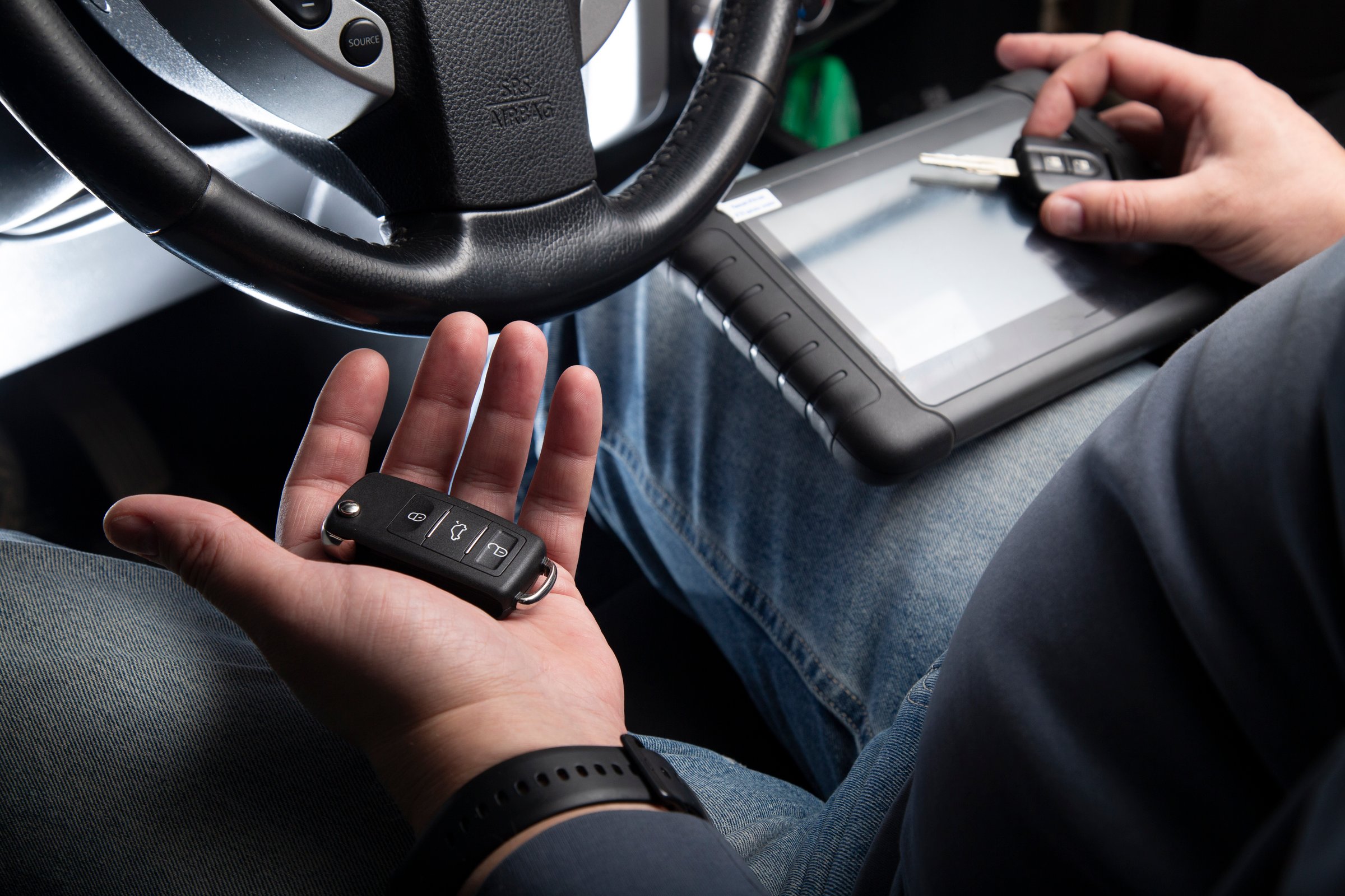 Production of car keys, Programming of car keys and repair.