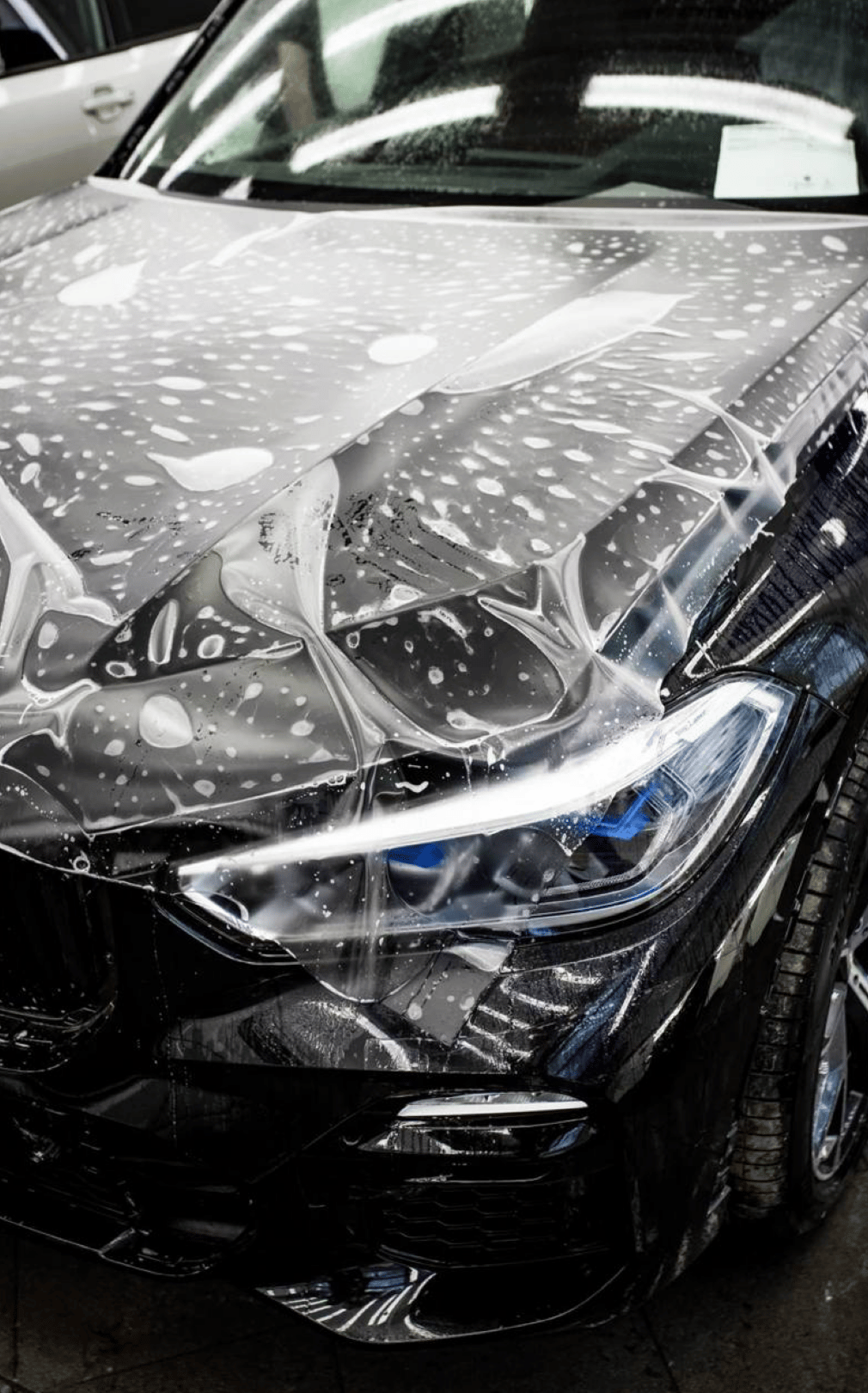 Обклеювання авто бронеплівкою