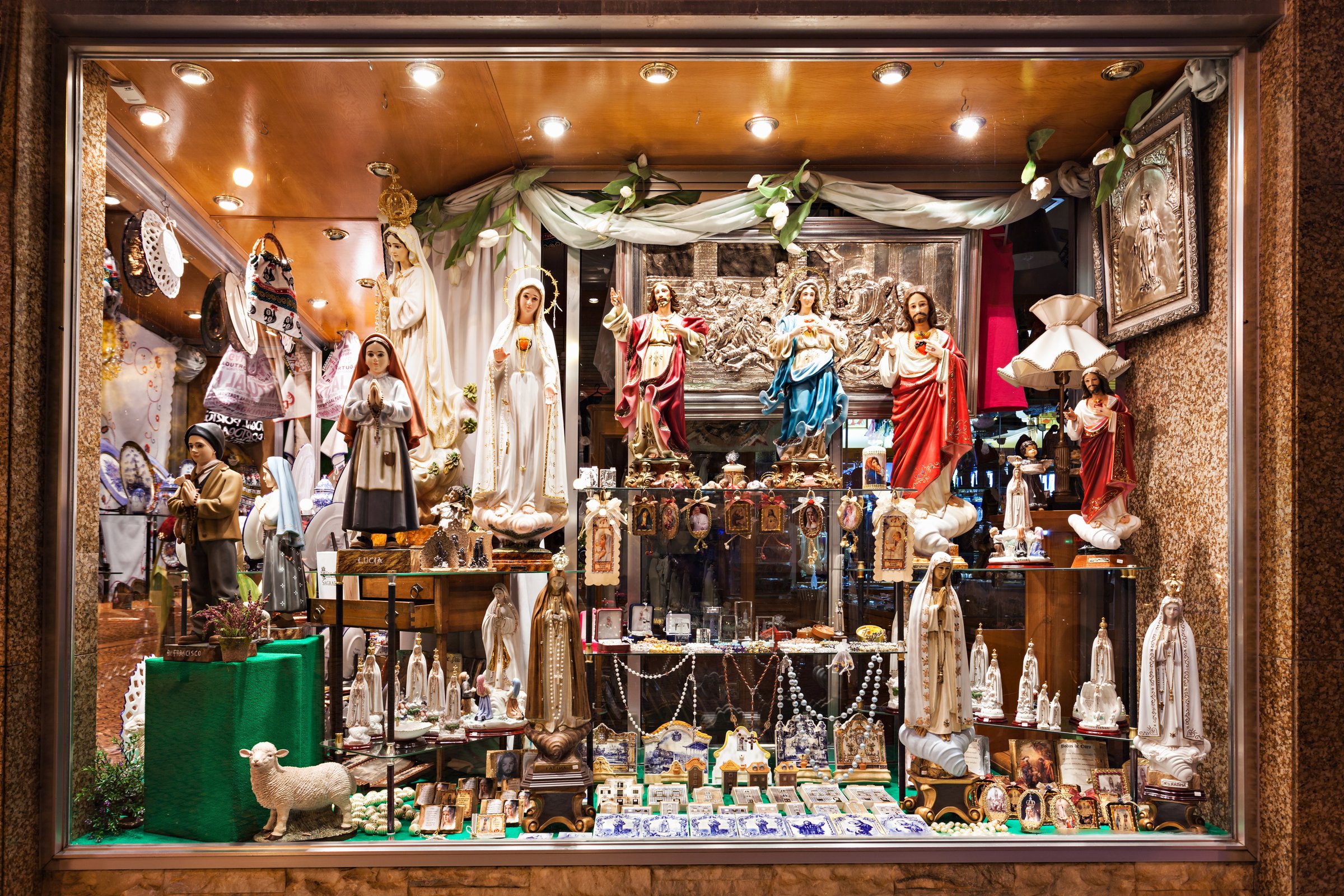 FATIMA, PORTUGAL - JUNE 29: Storefront of souvenir store on June 29, 2014 in Fatima, Portugal
