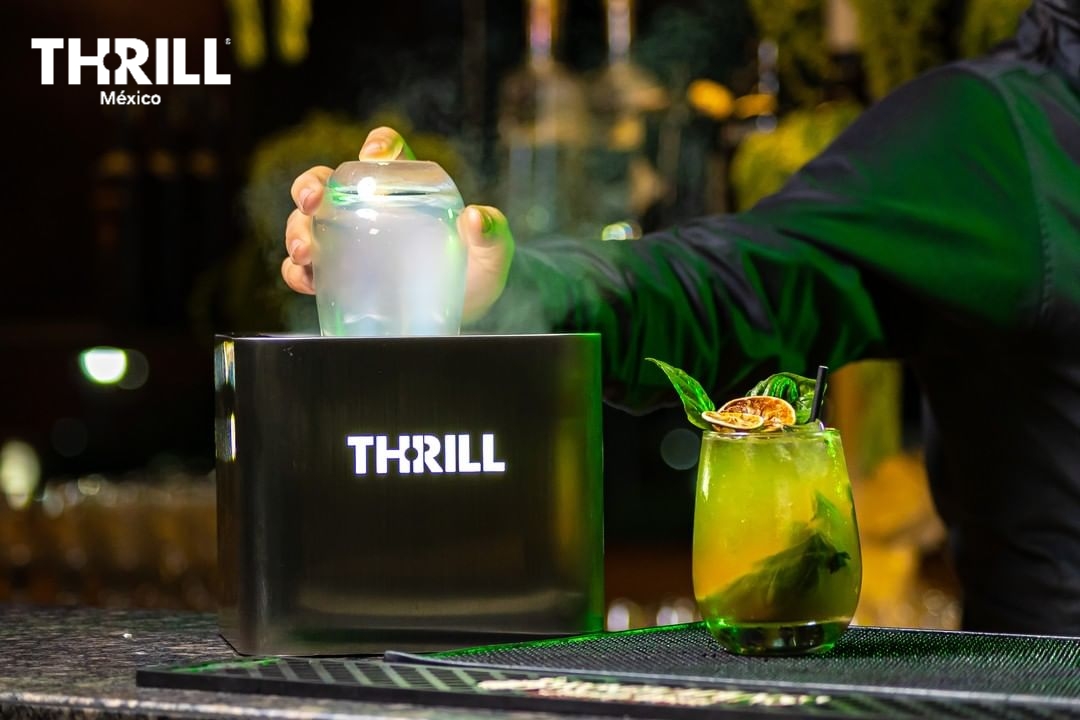 Glass-froster-de-Copas-con-CO₂-Thrill-para-restaurante-para-vino-tinto-hoteleria-vinoteca-mixologia-enologia-y-dispensador-de-vino-Wineemotion