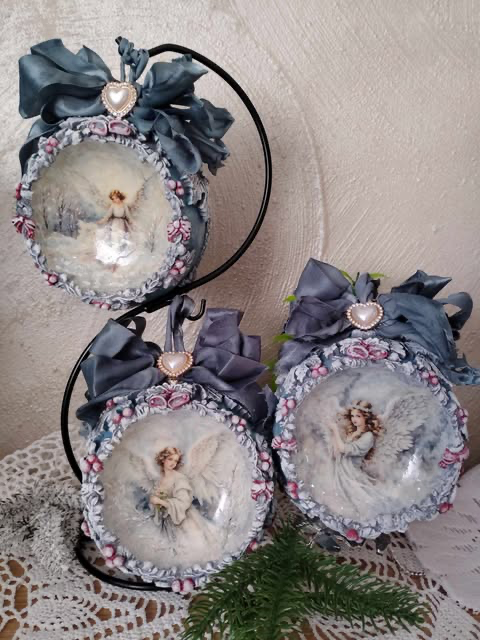 Duża bombka wklęsła