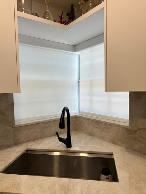 Instalación de cortinas y persianas de alta calidad