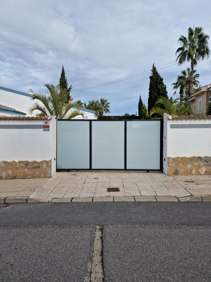 Glass gate built from scratch