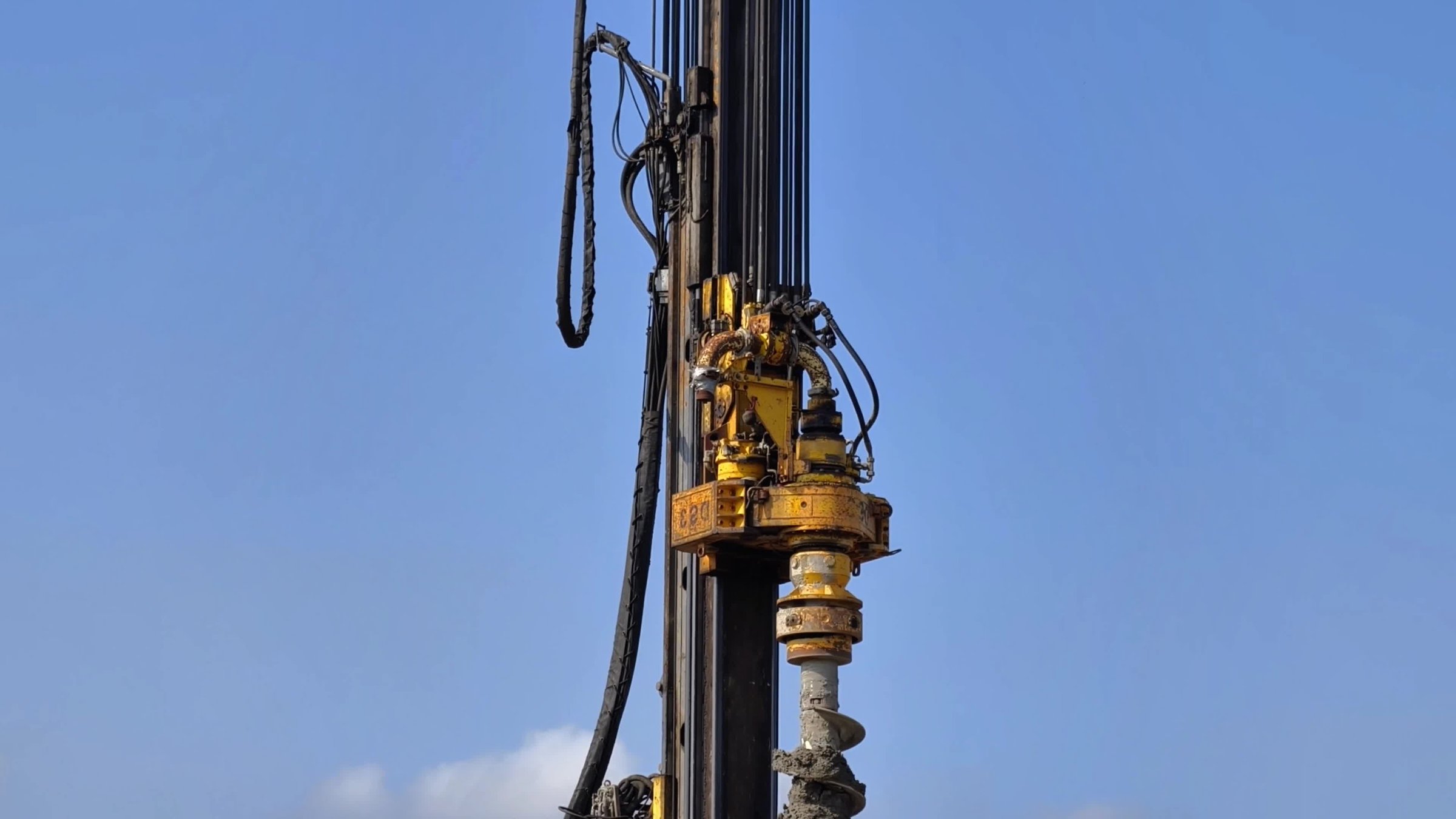 A contemporary drilling rig that truly captures the essence and features of the latest advanced extraction technologies