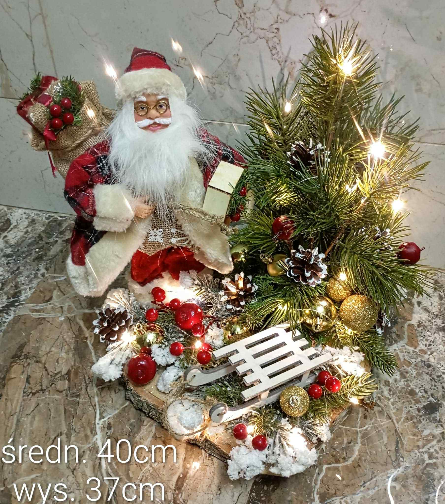 Bożonarodzeniowa kompozycja kwiatowa