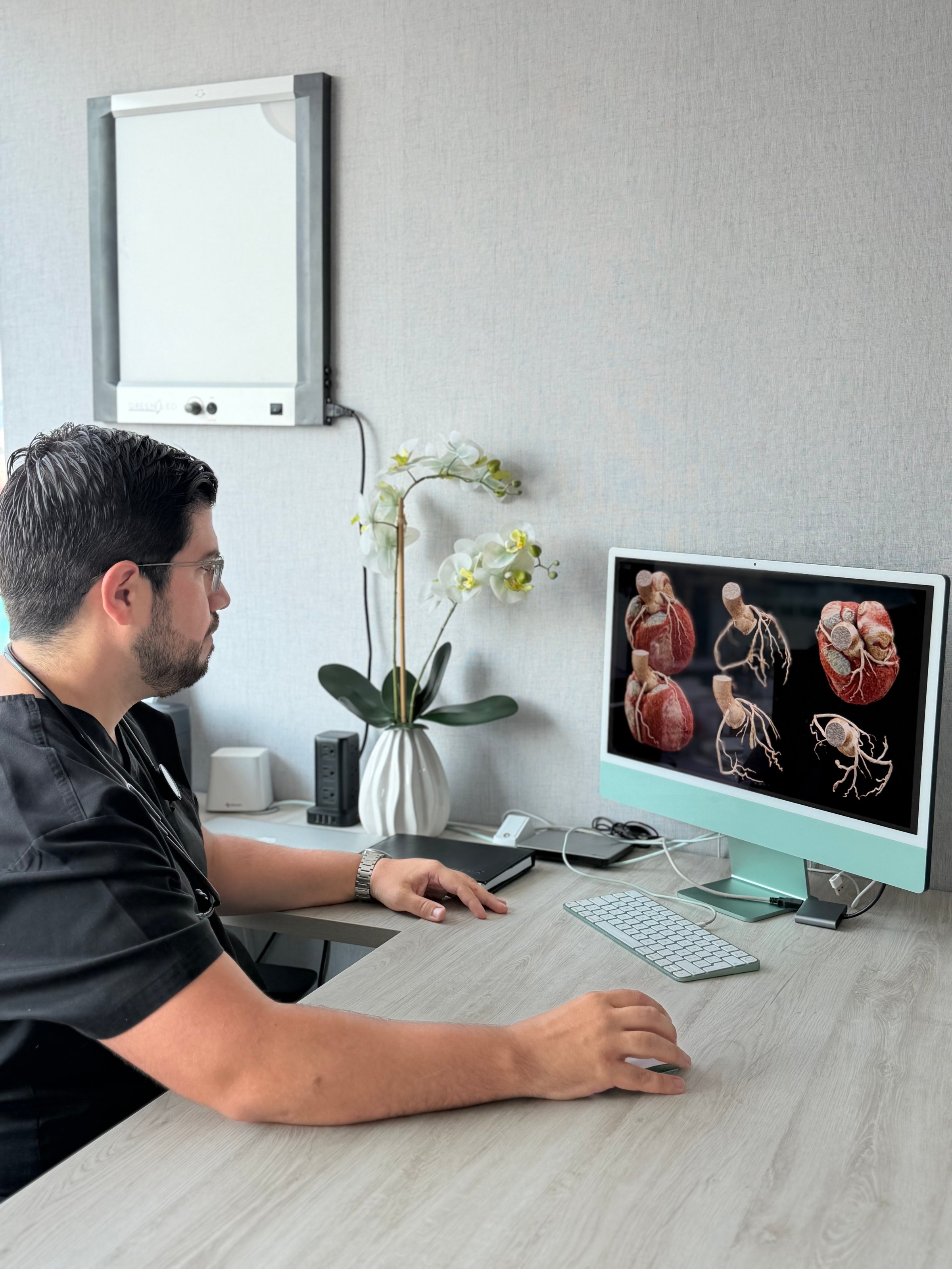 Dr. Fernando Montemayor - Cardiólogo