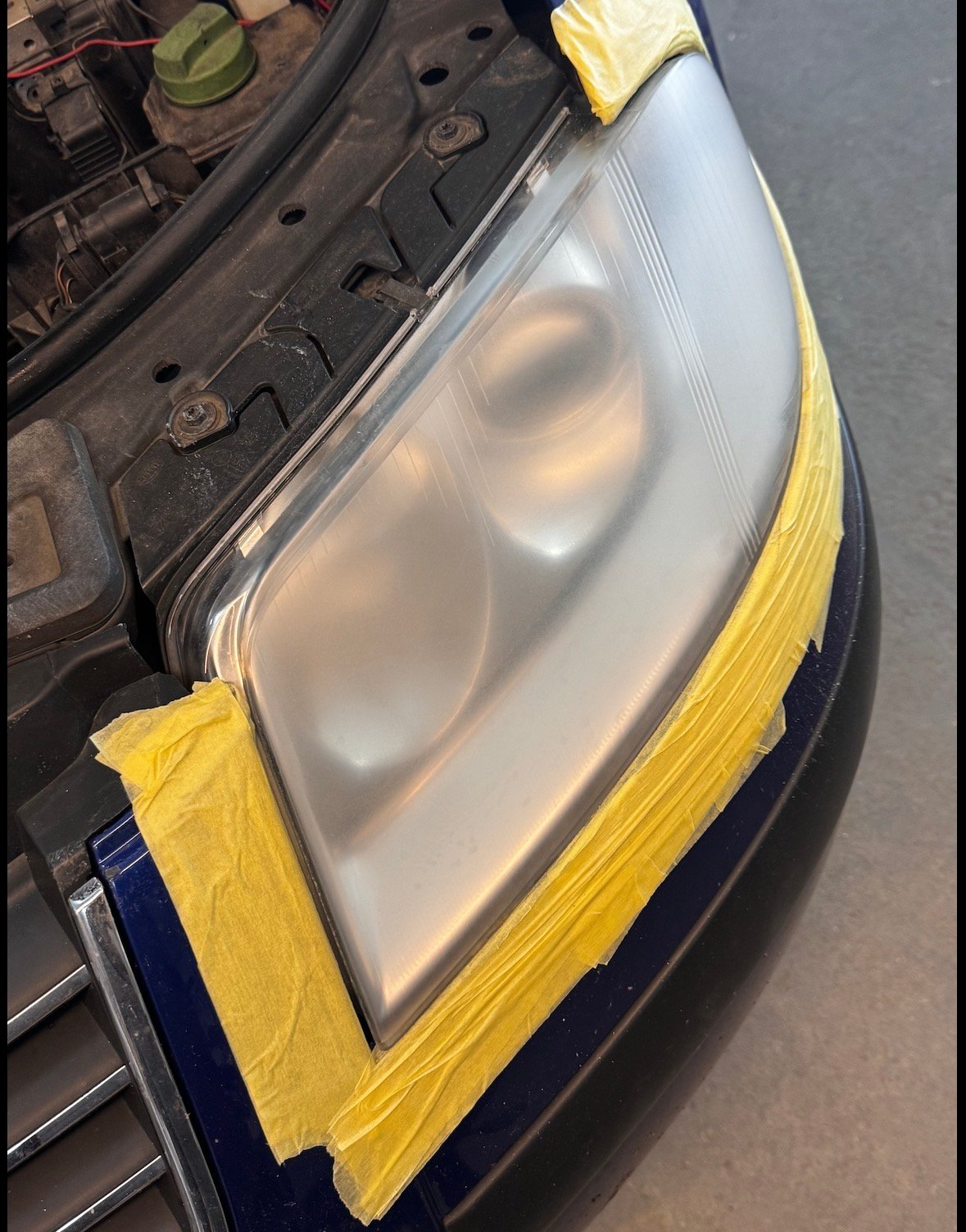 Scheinwerferaufbereitung Schleifen