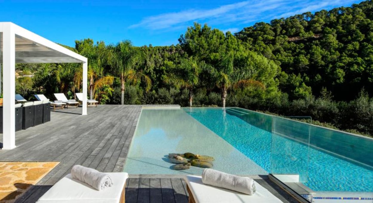 Villa Pepe pool area