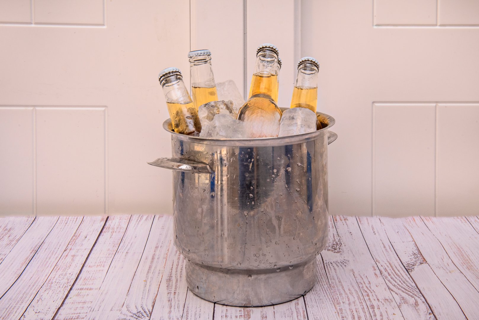 In most cases, a standard beer bucket is designed to hold approximately six beers. This amount ensures that the bucket is adequately filled