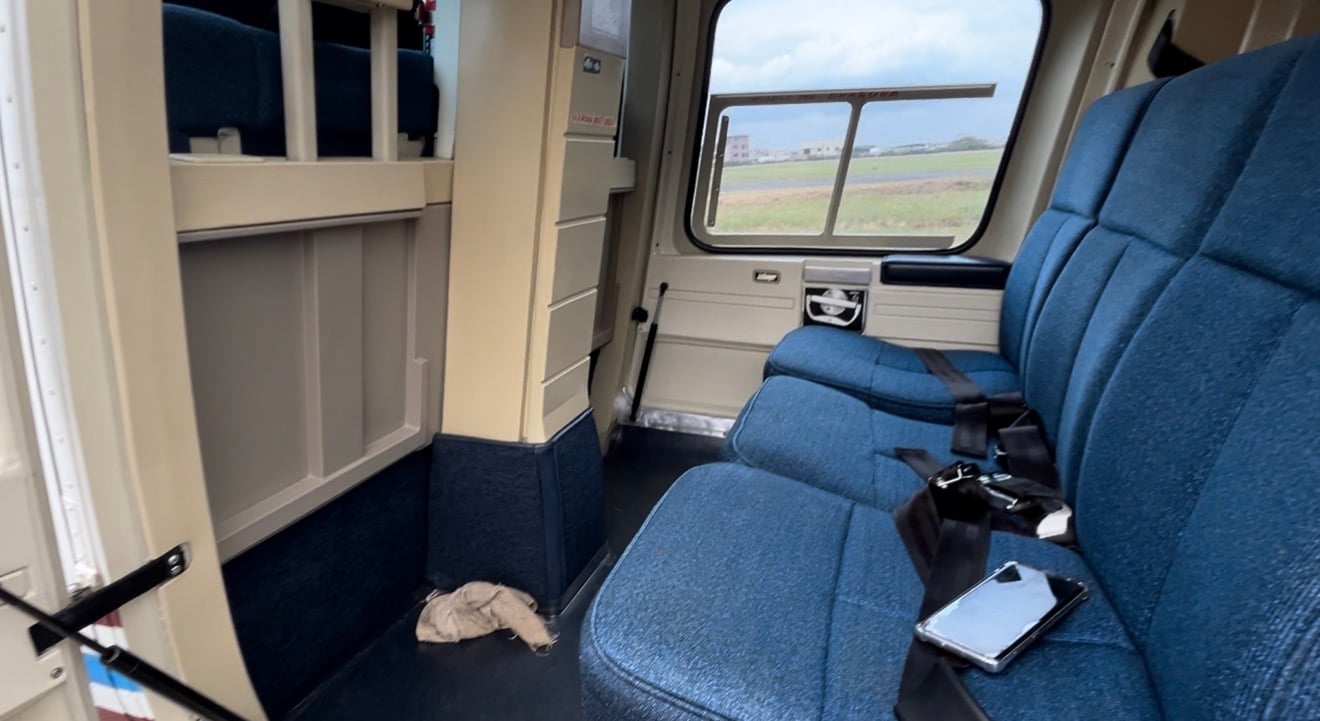 Bell 206 JetRanger - Cockpit interior