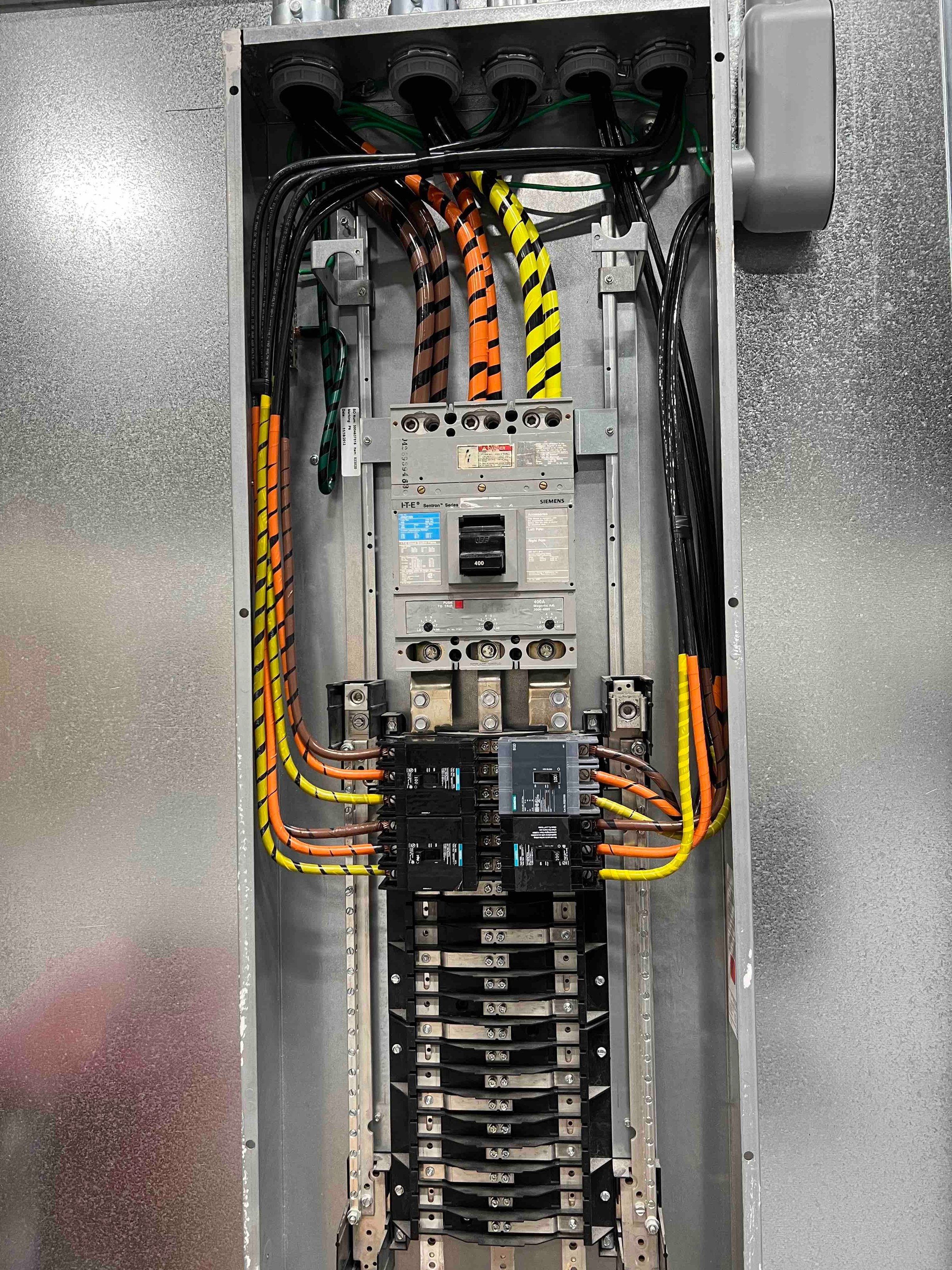 Warehouse industrial new installation - Image 13