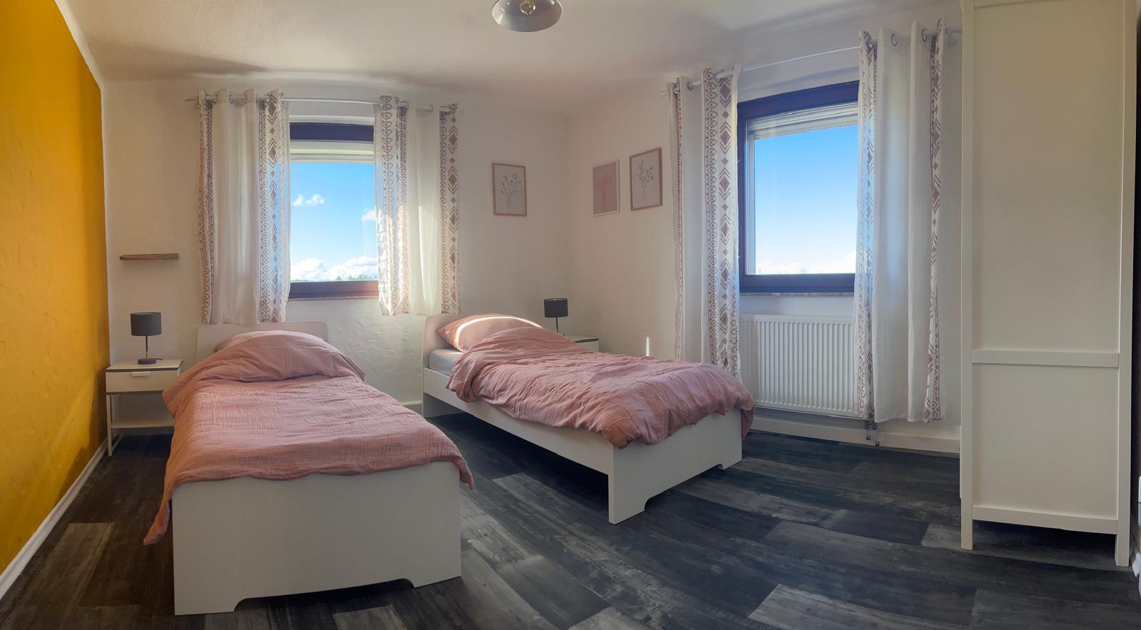 Toscanazimmer bedroom at Eifel Moments