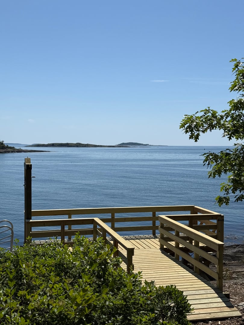 Marine construction by Midcoast Dock LLC