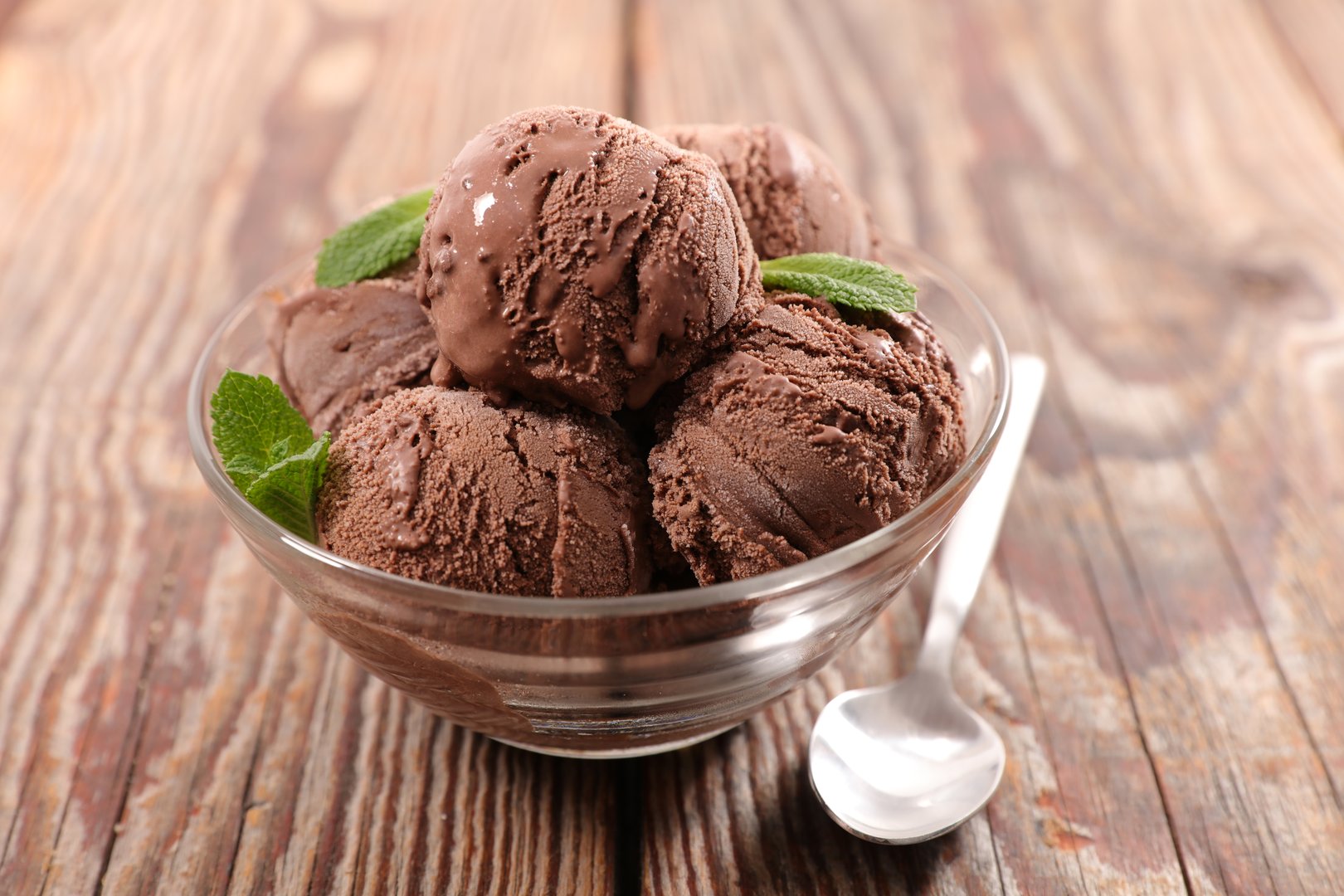 chocolate ice cream scoop