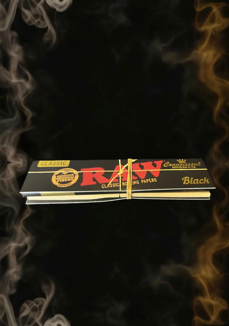 Raw Classic Black rolling papers