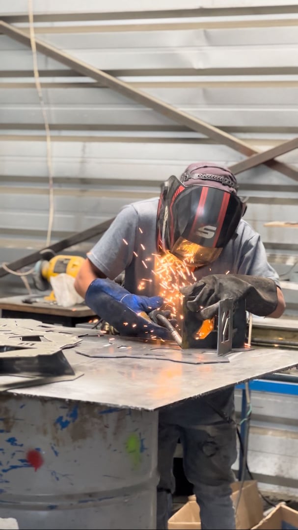Instalaciones y equipo de TOTEM CORP - Fabricantes de maquinaria industrial para serigrafía