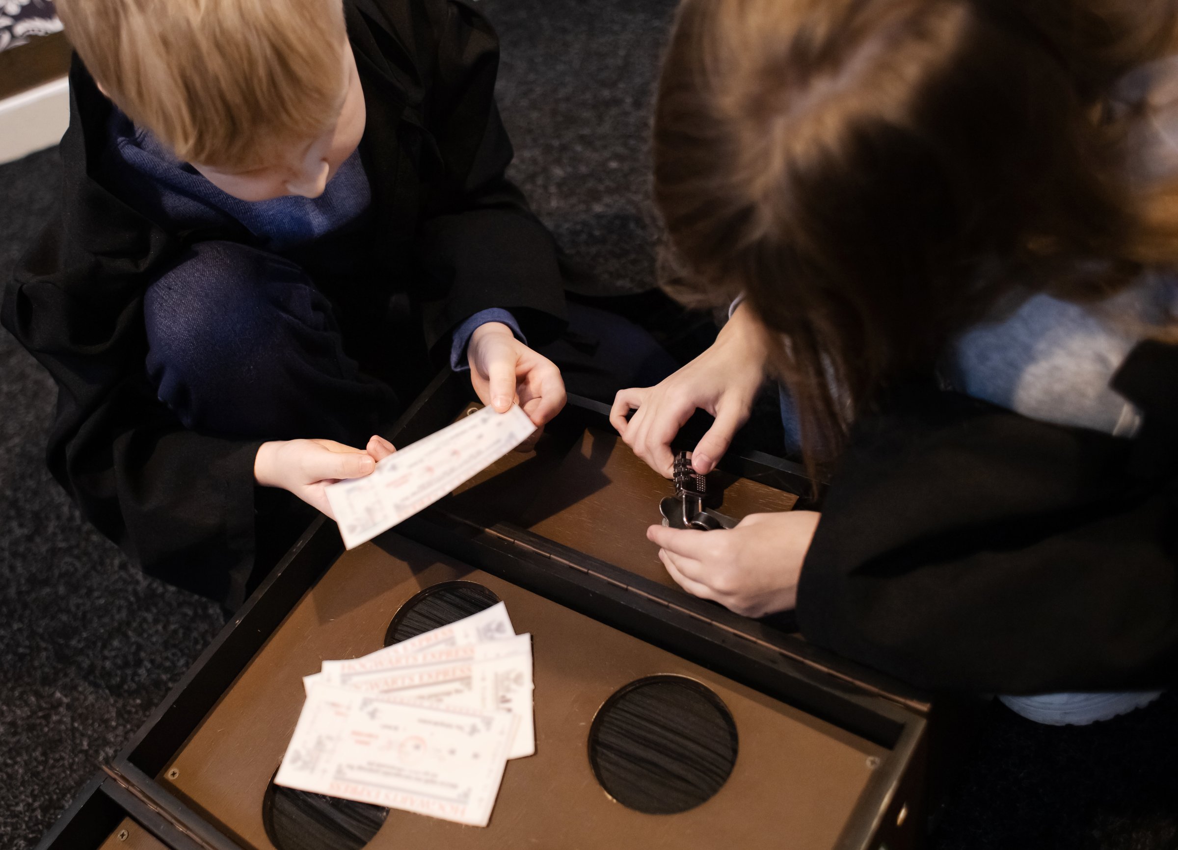 Adventures of friends in a magical labyrinth, logic tests. Kids go through tasks in the quest room and look for keys.