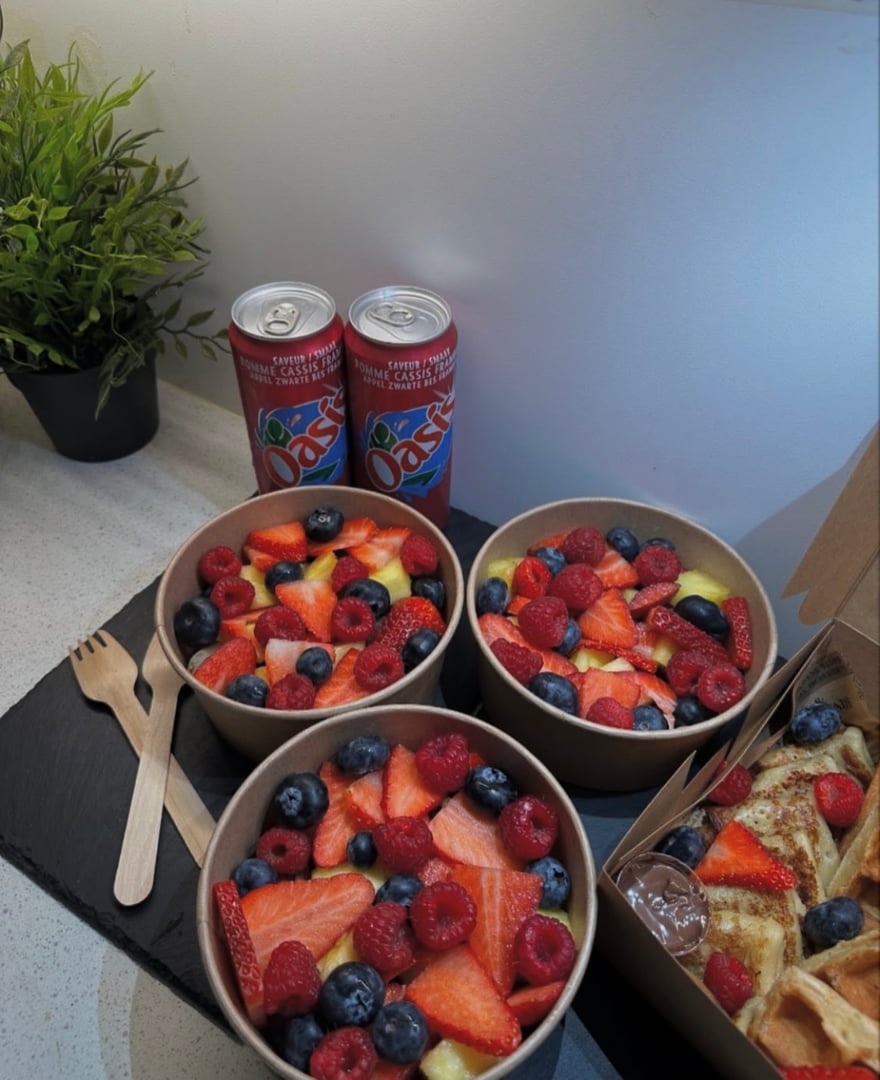 Vicky Cook brunch box presentation