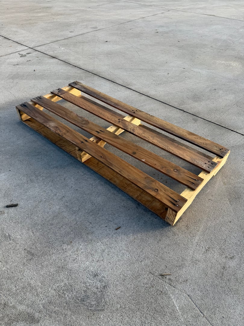 Custom 48x40 runner pallets