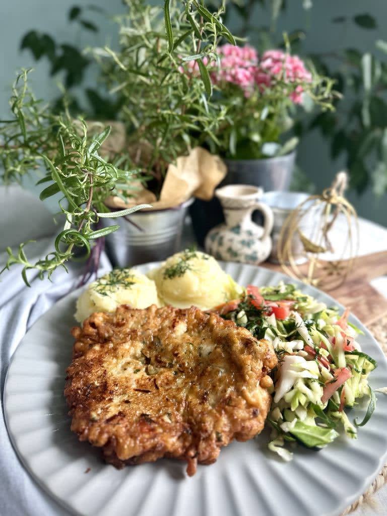 Kotlety z piersi kurczaka z warzywami
