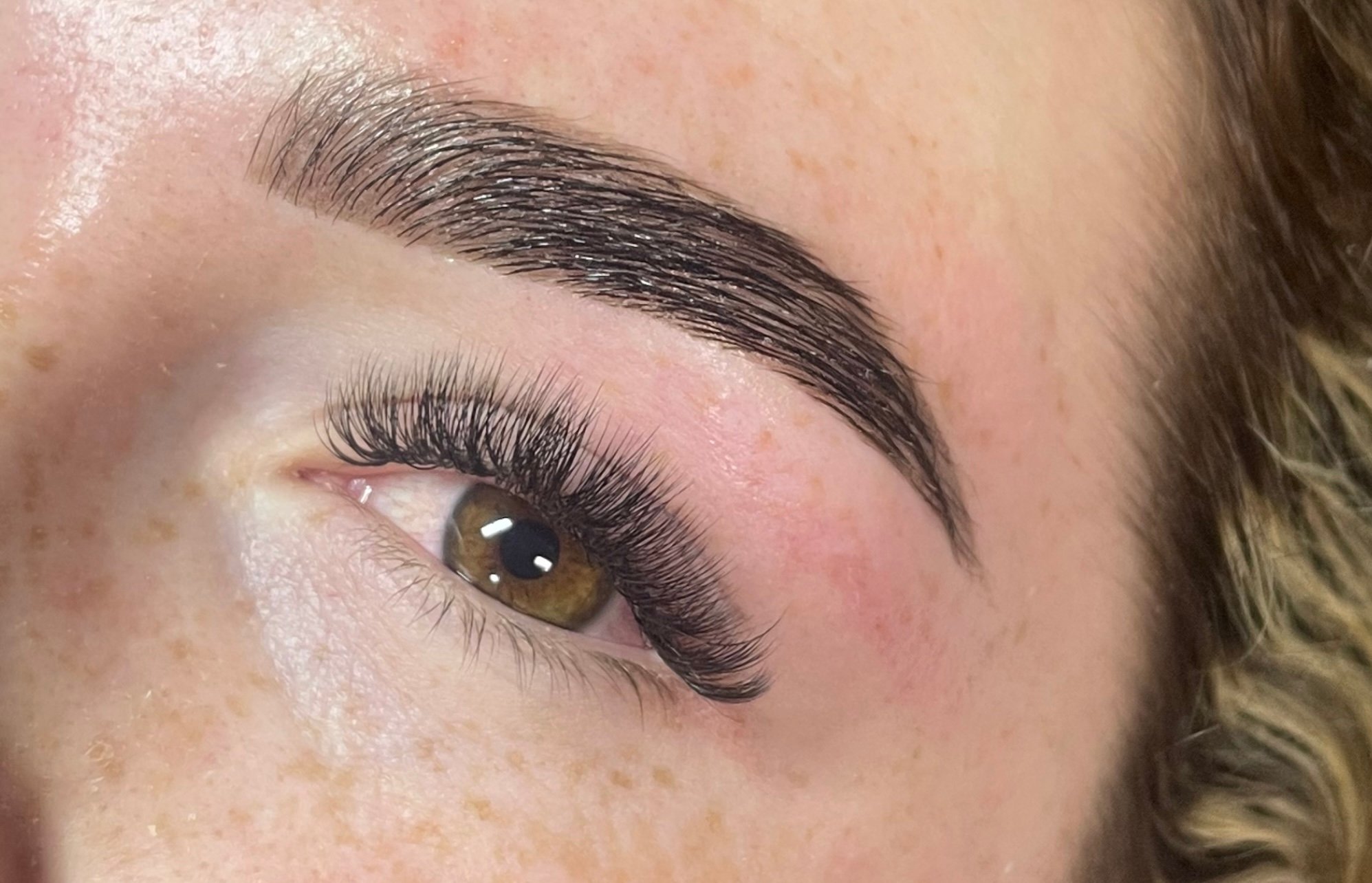 Brow Lamination & Hybrid Tint