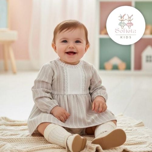 Vestido estilo rayas con gorguera y calzón