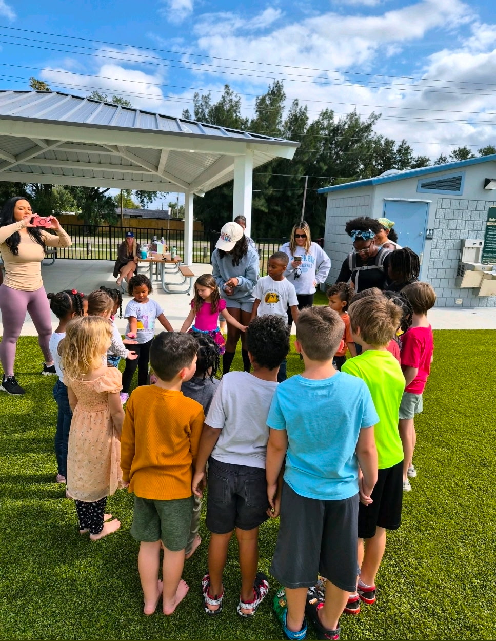 Homeschool Explorers Hillsborough children learning together outdoors