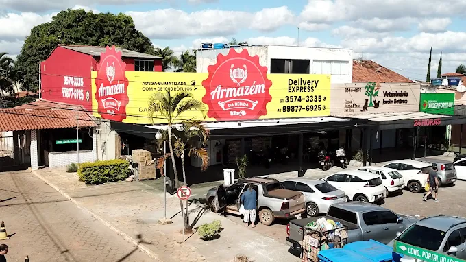Fachada do Armazém da Bebida - Condomínio Portal do Lago Sul, Jardim Botânico