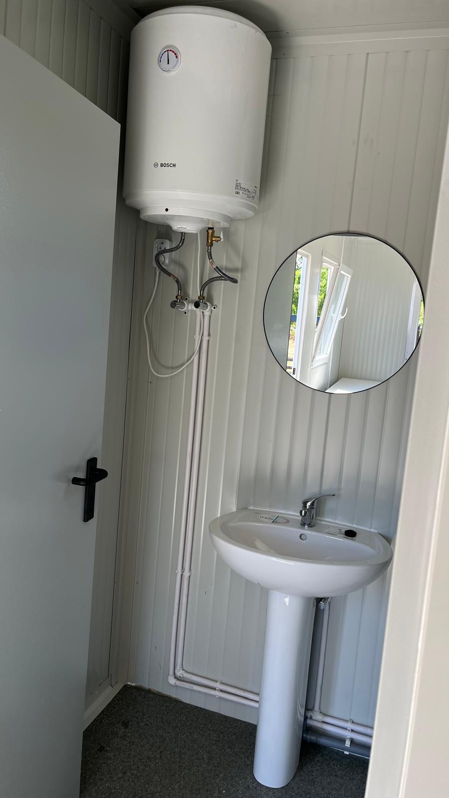 Container santier cu vestiar si grup sanitar