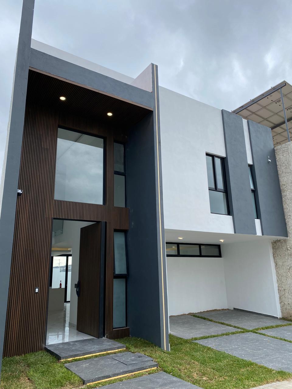 Carrara 10