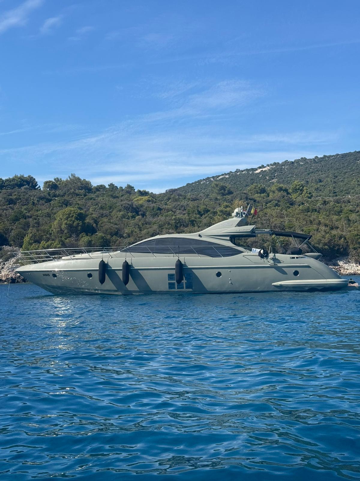 Azimut 68S Yacht